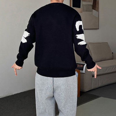 Maglione maschile spessito in caratteri grandi perfetto per la moda invernale e il comfort
