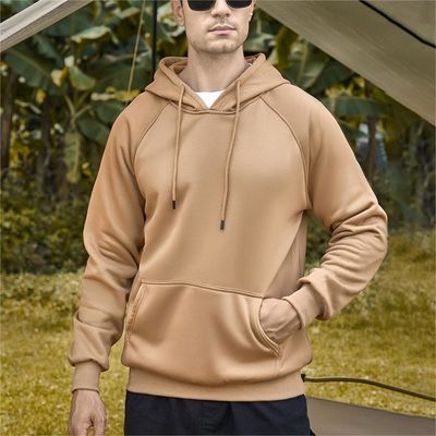 Maglietta maschile con cappuccio in taglia più grande uomo di strada in inverno velluto bianco sciolto con stampa personalizzata
