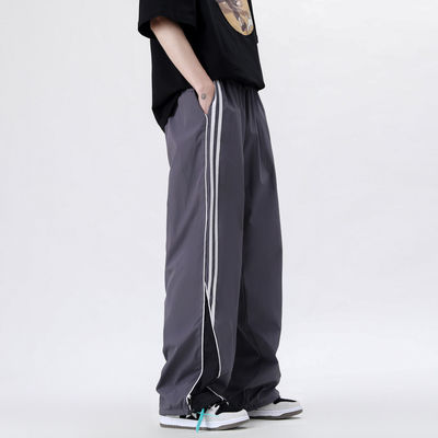 Pantaloni da jogger in poliestere e cotone con cintura elastica di XMAMLON Designer