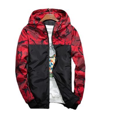 Cappotto magro maschile con disegno mimetico e decorazione da procione