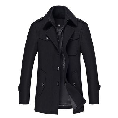 Cappotto di lana da uomo a colletto a doppio strato con tessuto di lana e decorazioni d'epoca