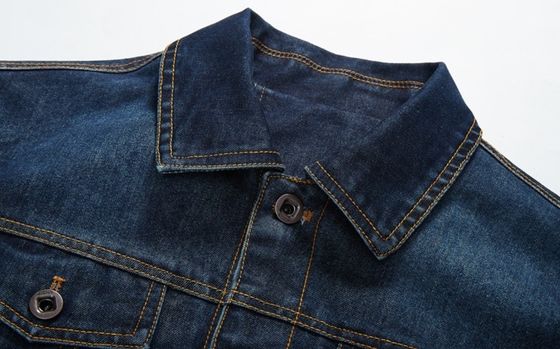 Ricamo personalizzato Giacca da denim da uomo per abbigliamento da strada Disegno di piastra a petto singolo
